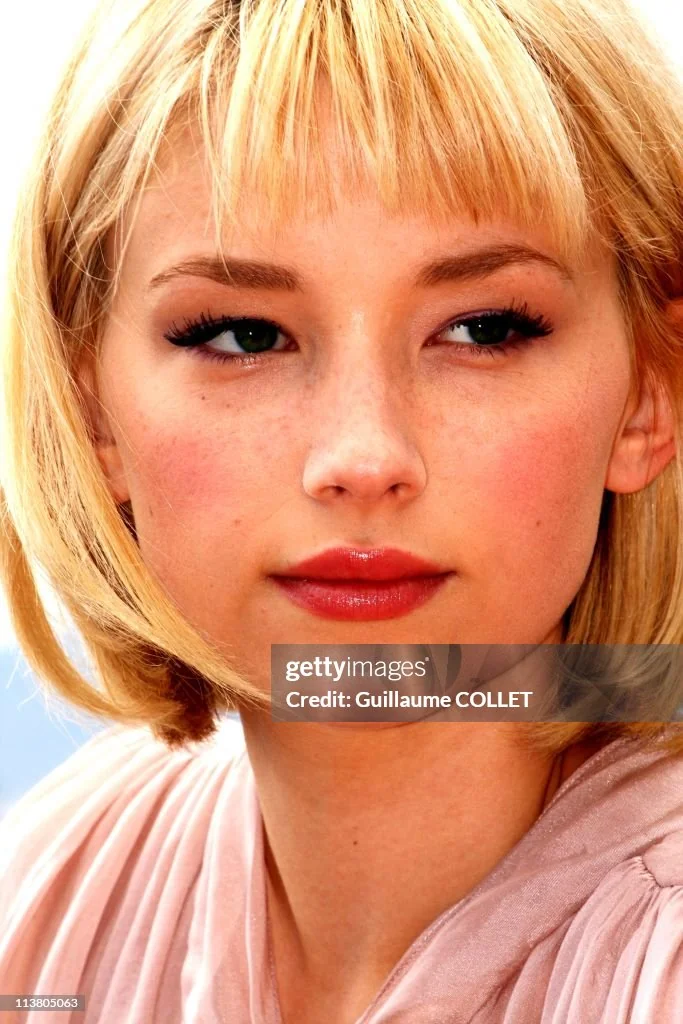 Haley Bennett at Oscars event